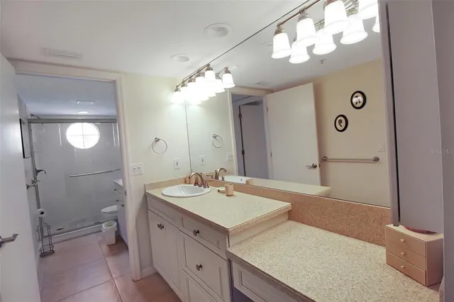 $5,000 | 1391 Siesta Bayside Drive, Unit 1391B, Sarasota, FL 34242