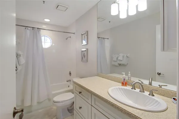 $5,000 | 1391 Siesta Bayside Drive, Unit 1391B, Sarasota, FL 34242