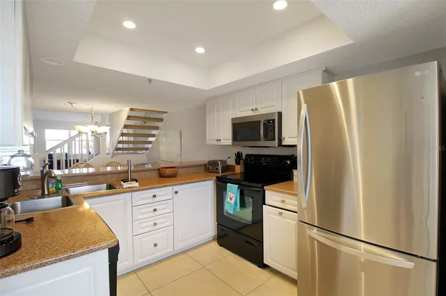 $5,000 | 1391 Siesta Bayside Drive, Unit 1391B, Sarasota, FL 34242