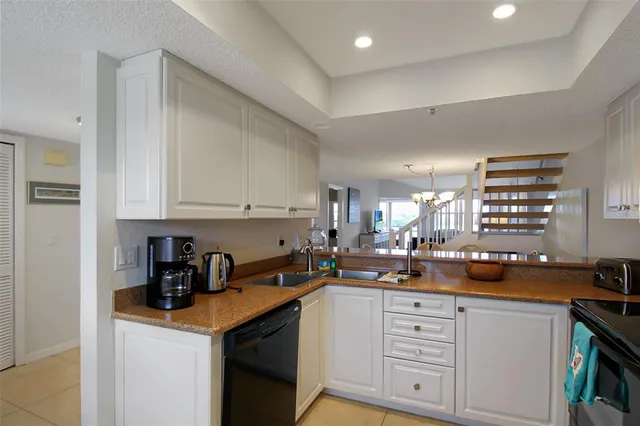 $5,000 | 1391 Siesta Bayside Drive, Unit 1391B, Sarasota, FL 34242