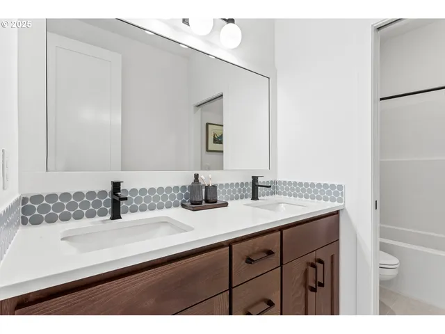 $899,924 | 3245 Butte Drive, Forest Grove, OR 97116