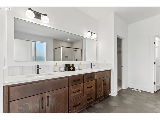 $899,924 | 3245 Butte Drive, Forest Grove, OR 97116