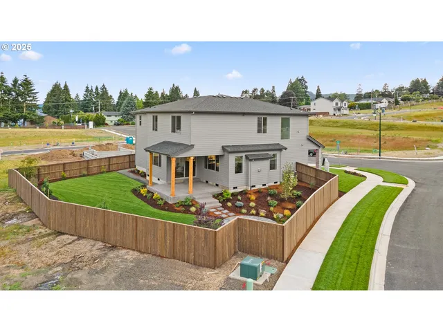 $899,924 | 3245 Butte Drive, Forest Grove, OR 97116