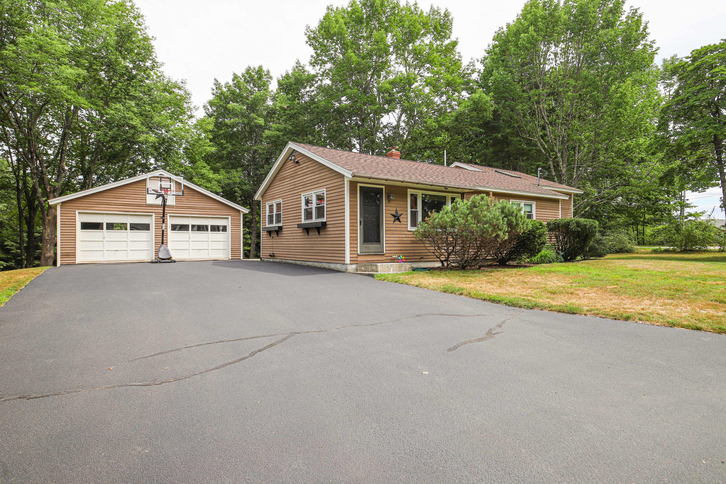 8 Village View Road Standish, ME 04084 - Photo 2 of 42 8 Village View Rd Standish - 1
