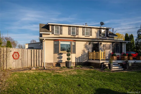 $515,000 | 362 Onion Avenue, New Hampton, NY 10958