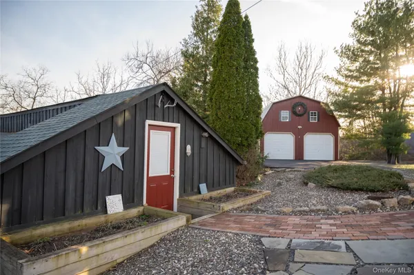 $515,000 | 362 Onion Avenue, New Hampton, NY 10958