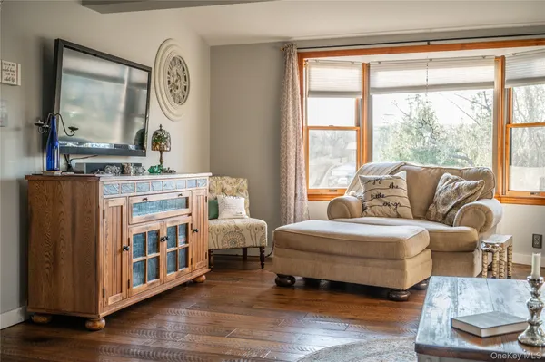 $515,000 | 362 Onion Avenue, New Hampton, NY 10958