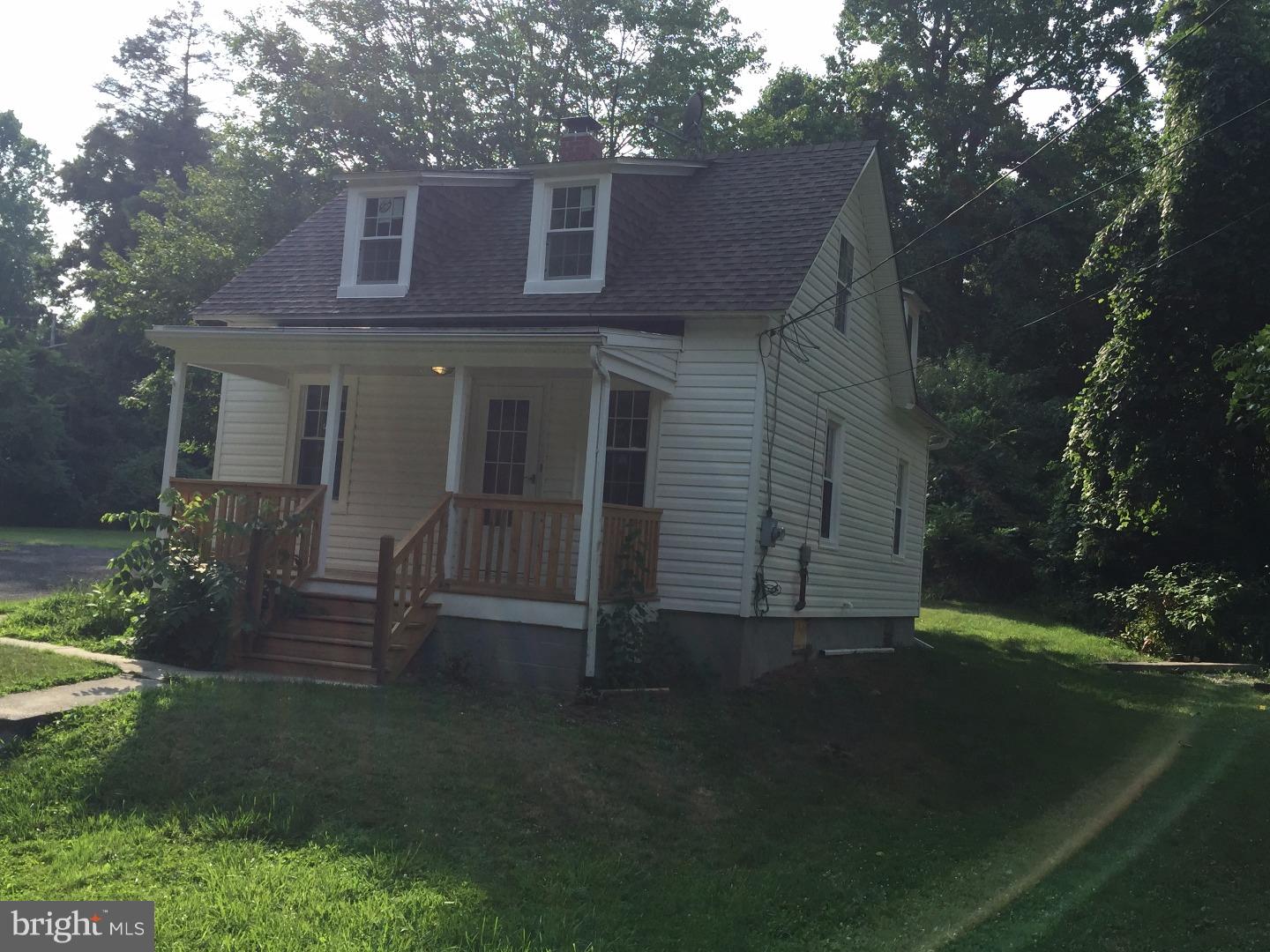 127 Wanner Road Reading, PA 19606 - Photo 3 of 16