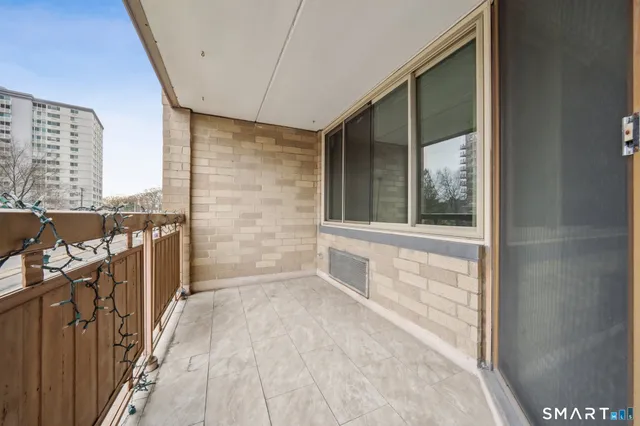 $510,000 | 143 Hoyt Street, Unit 2H, Stamford, CT 06905