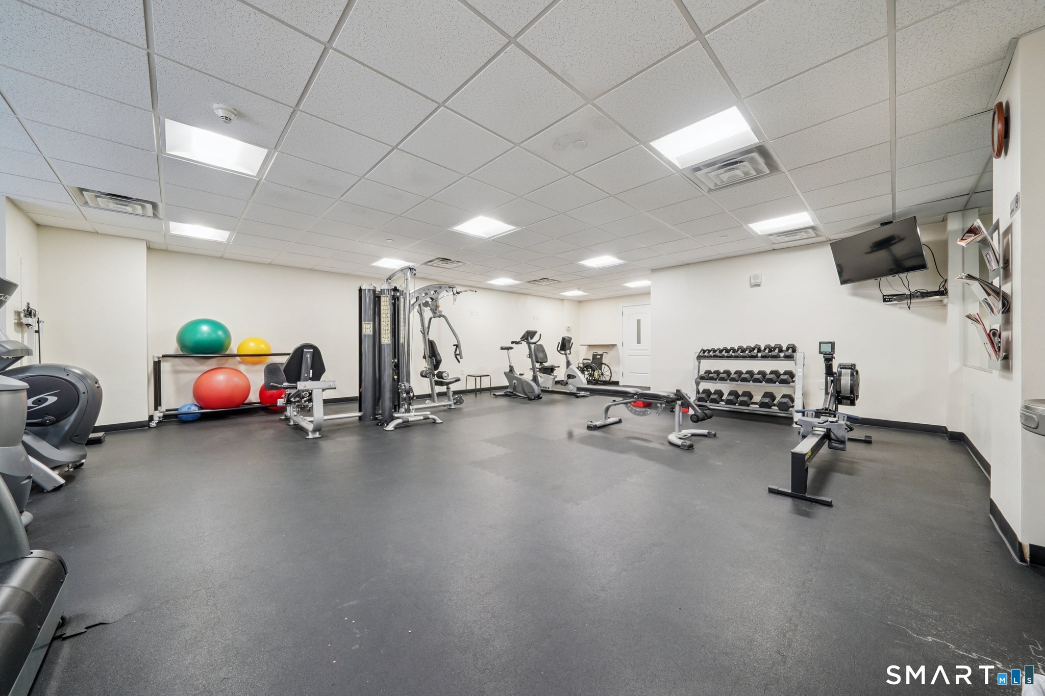 143 Hoyt Street, Unit 2H Stamford, CT 06905 - Photo 22 of 24