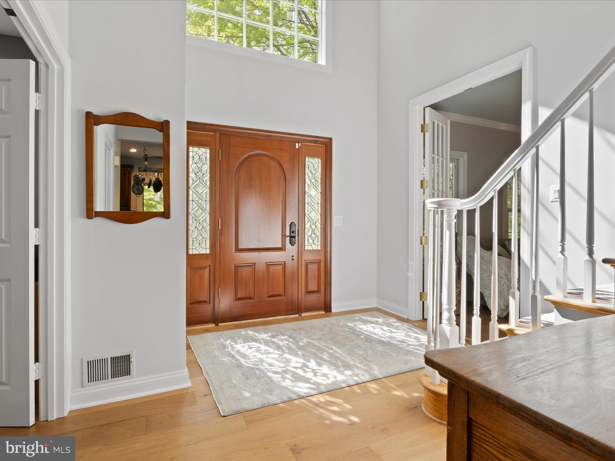 6615 Newman Road Clifton, VA 20124 - Photo 8 of 100 Foyer