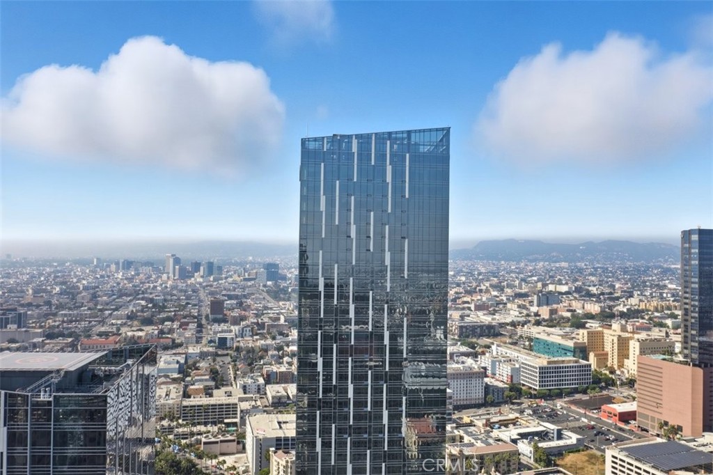 877 Francisco Street, Unit 3102 Los Angeles, CA 90017 - Photo 6 of 36 a view of a city