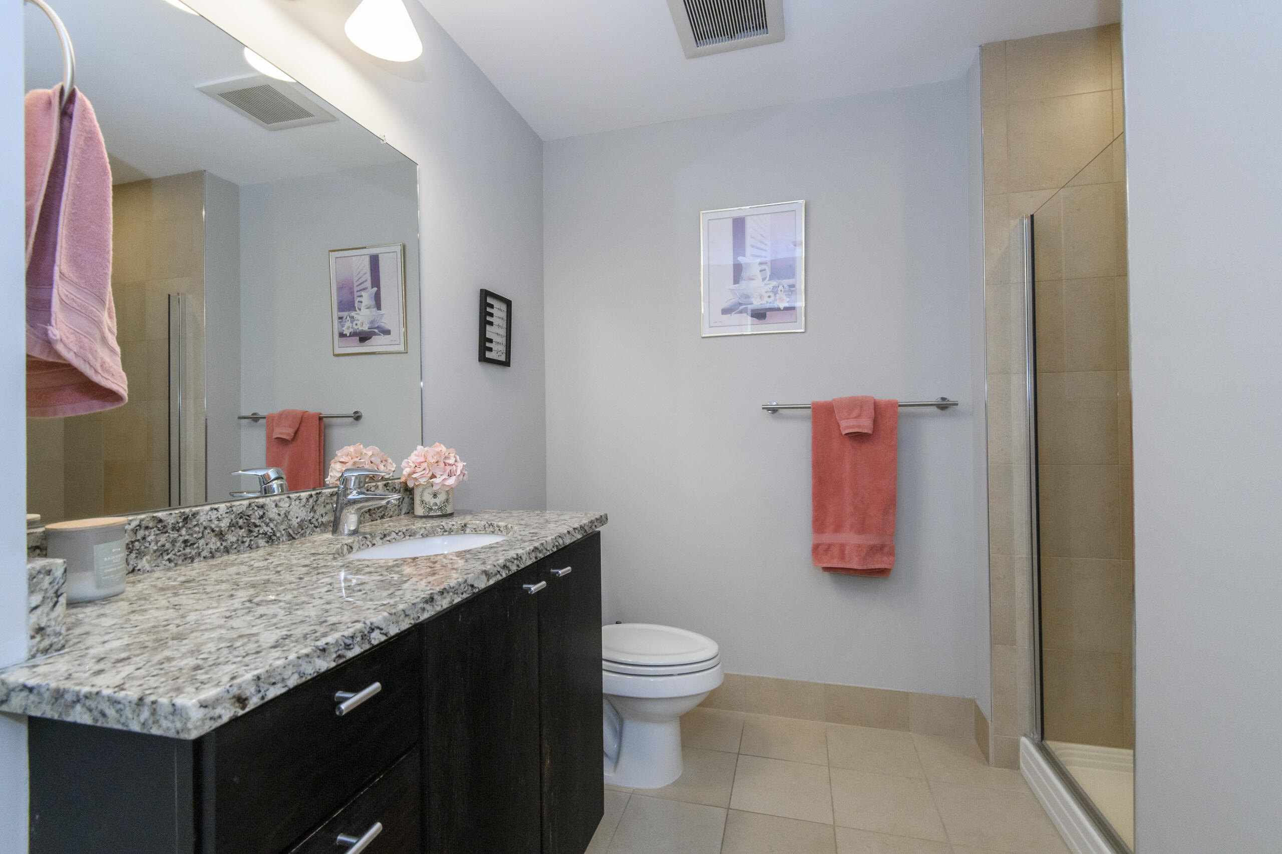 1902 North Commerce Street, Unit 308 Milwaukee, WI 53212 - Photo 17 of 31 Full Bath with Shower