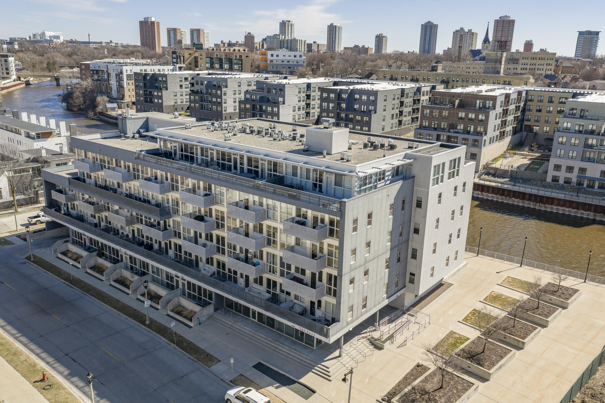 1902 North Commerce Street, Unit 308 Milwaukee, WI 53212 - Photo 2 of 31 Welcome To The Edge