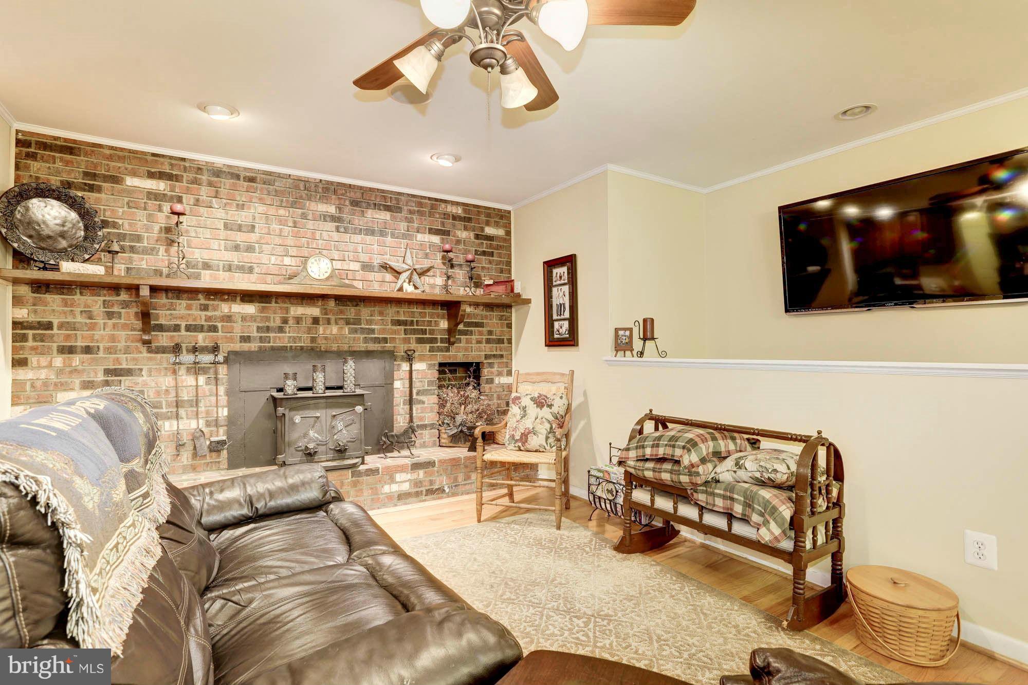 4012 Salem Bottom Road Westminster, MD 21157 - Photo 4 of 30 Family Room