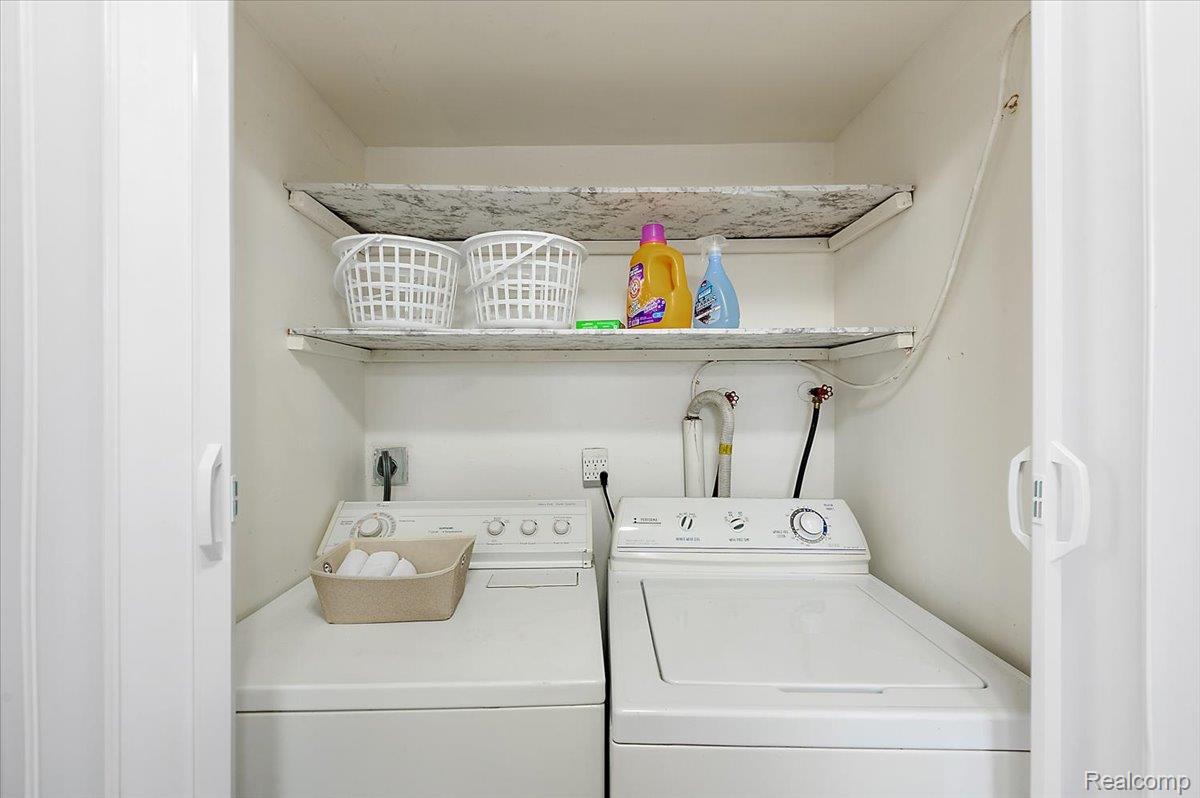 32416 Exeter Drive Warren, MI 48092 - Photo 29 of 33 Laundry room with washing machine and dryer