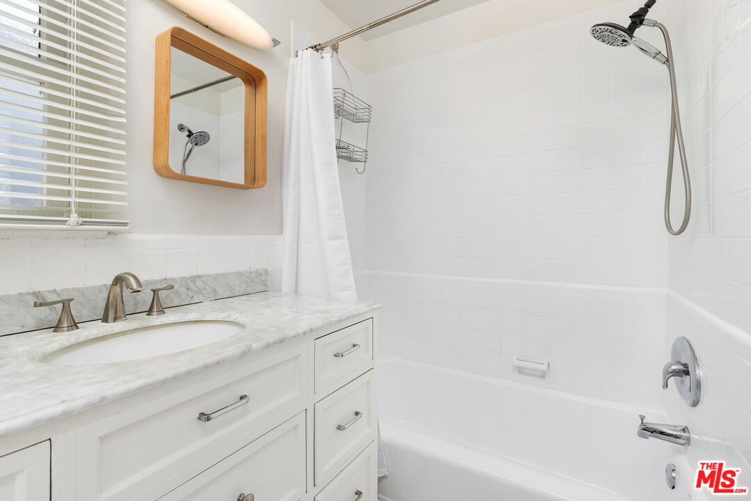 425 West Riverside Drive Burbank, CA 91506 - Photo 14 of 20
