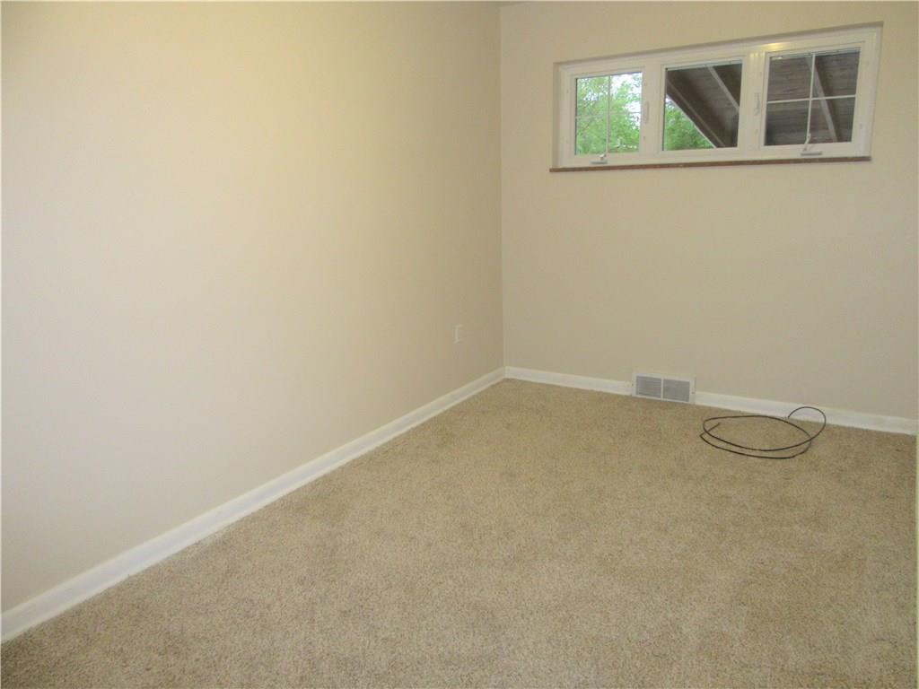 1235 Cascade Road Monaca, PA 15061 - Photo 9 of 23 Gallery Image 9