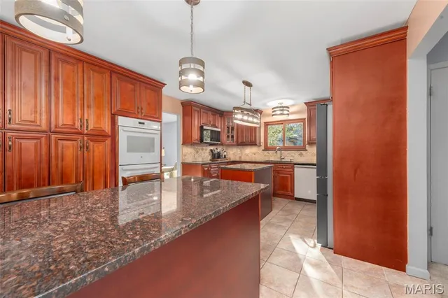 $485,000 | 4095 Montgomery Lane, Wildwood, MO 63069