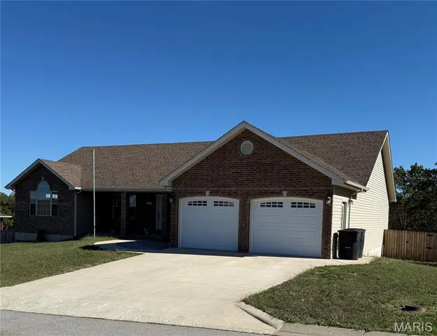 $460,000 | 109 Paradise Street, Waynesville, MO 65583