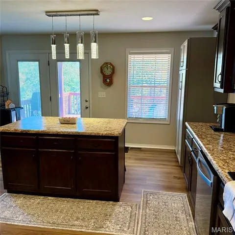 $460,000 | 109 Paradise Street, Waynesville, MO 65583