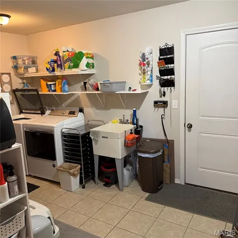 $460,000 | 109 Paradise Street, Waynesville, MO 65583