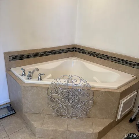 $460,000 | 109 Paradise Street, Waynesville, MO 65583