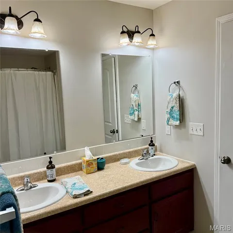 $460,000 | 109 Paradise Street, Waynesville, MO 65583