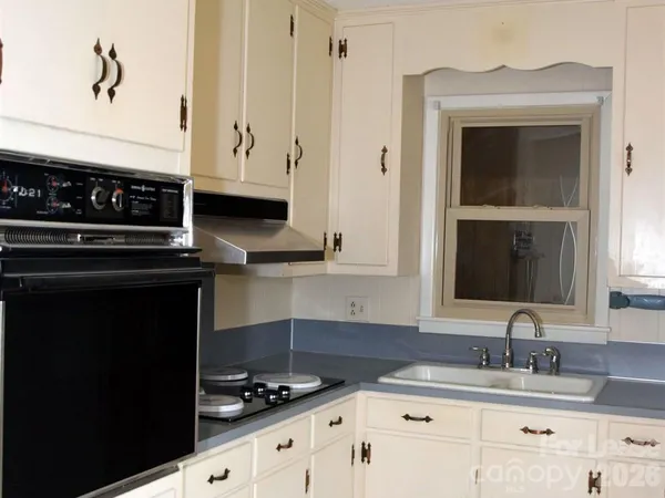 $1,625 | 1812 Cameron Road, Lincolnton, NC 28092