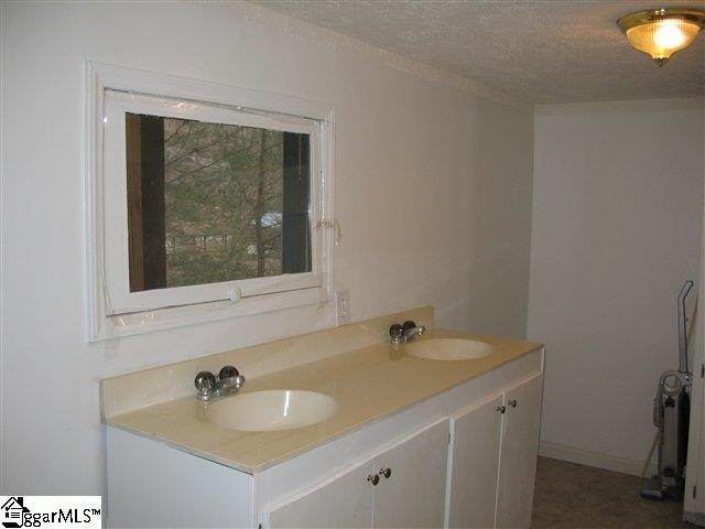 157 Anders Camp Road Cleveland, SC 29635 - Photo 15 of 16