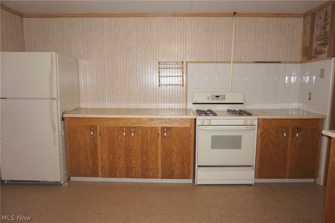 1599 Breiding Road Akron, OH 44310 - Photo 24 of 35 Appliances in 2nd Kitchen convey