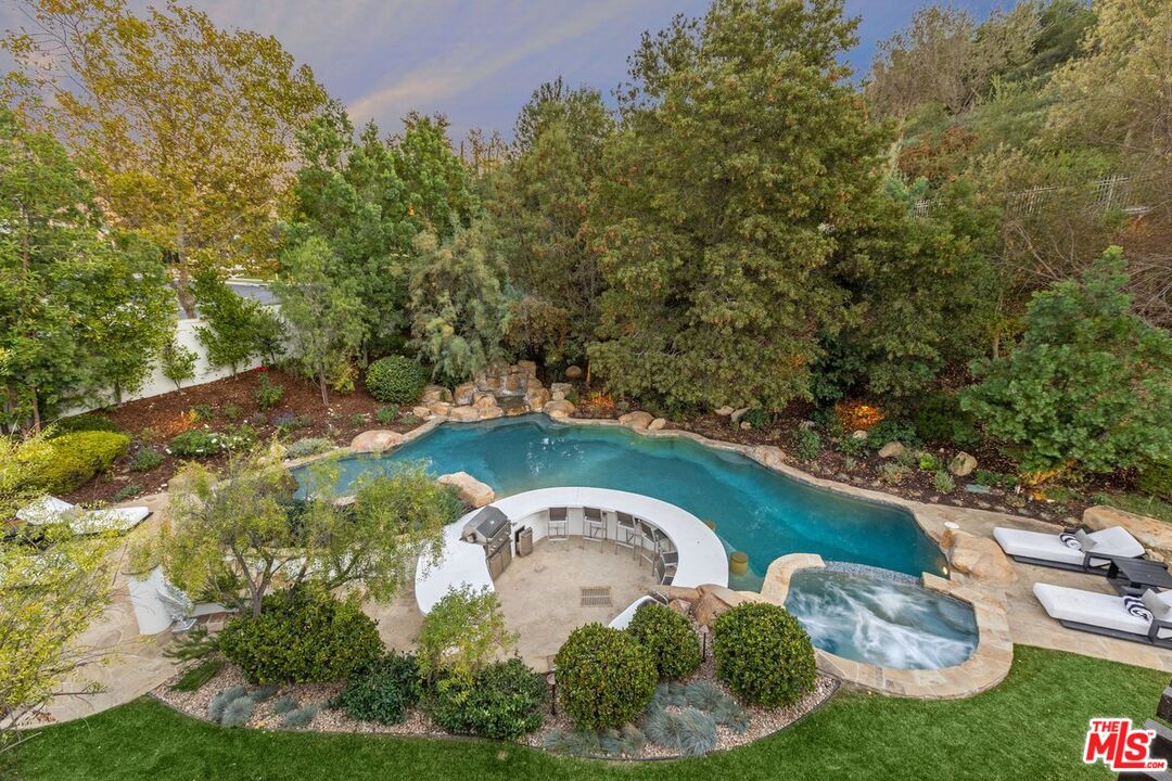 25300 Prado De Ambar Calabasas, CA 91302 - Photo 14 of 41