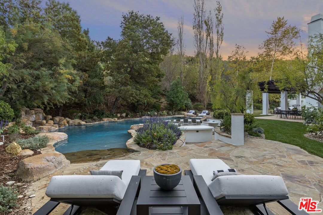 25300 Prado De Ambar Calabasas, CA 91302 - Photo 29 of 41