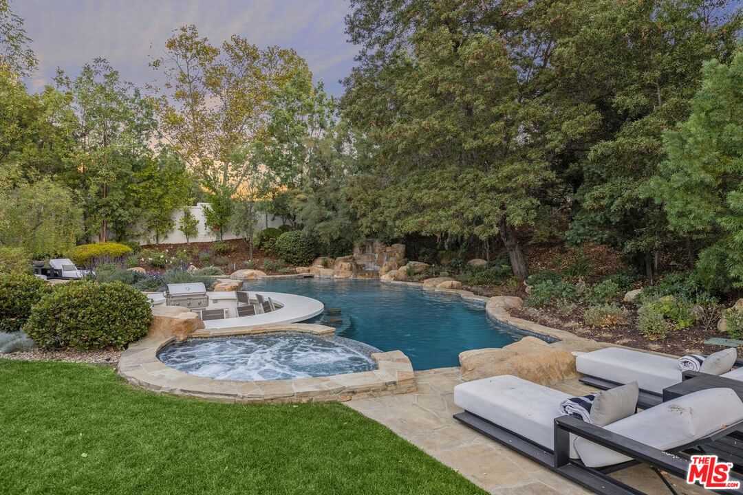 25300 Prado De Ambar Calabasas, CA 91302 - Photo 30 of 41