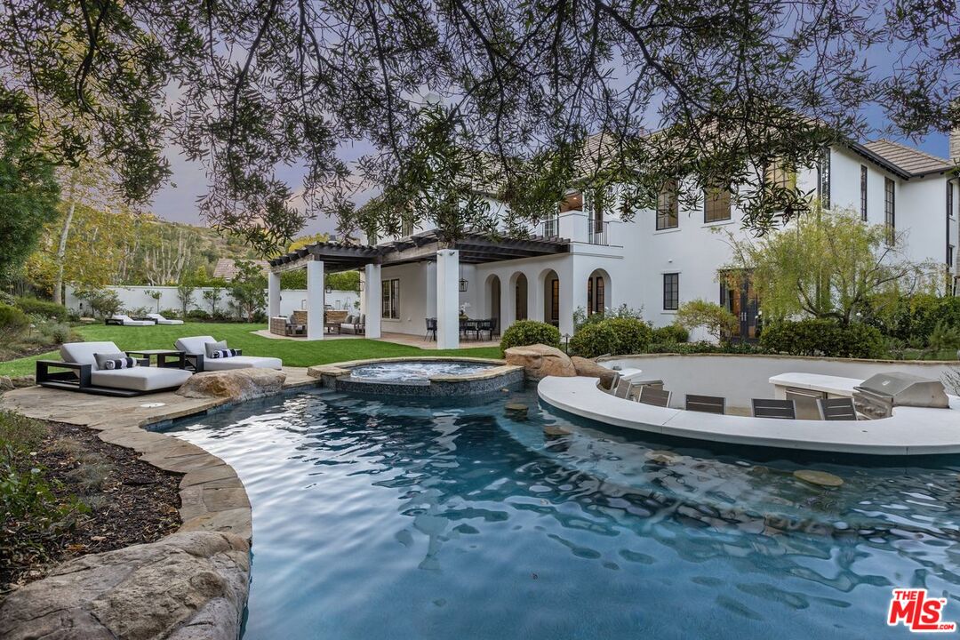 25300 Prado De Ambar Calabasas, CA 91302 - Photo 33 of 41