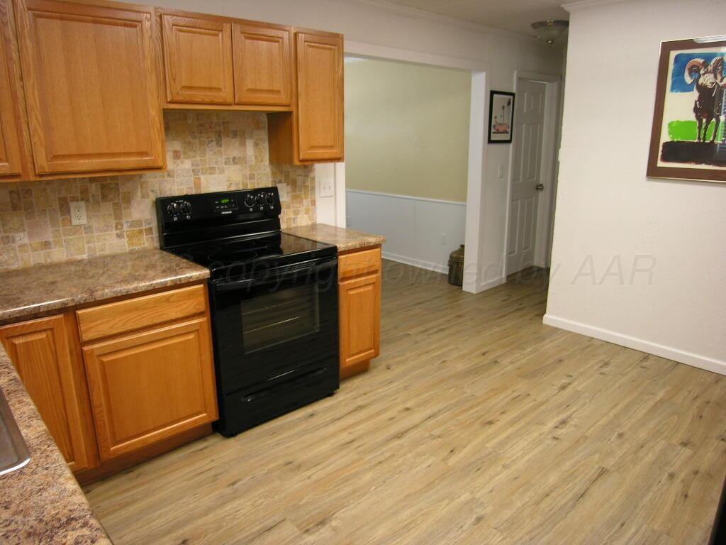 289 Overland Trail Fritch, TX 79036 - Photo 13 of 27 13-kitchen
