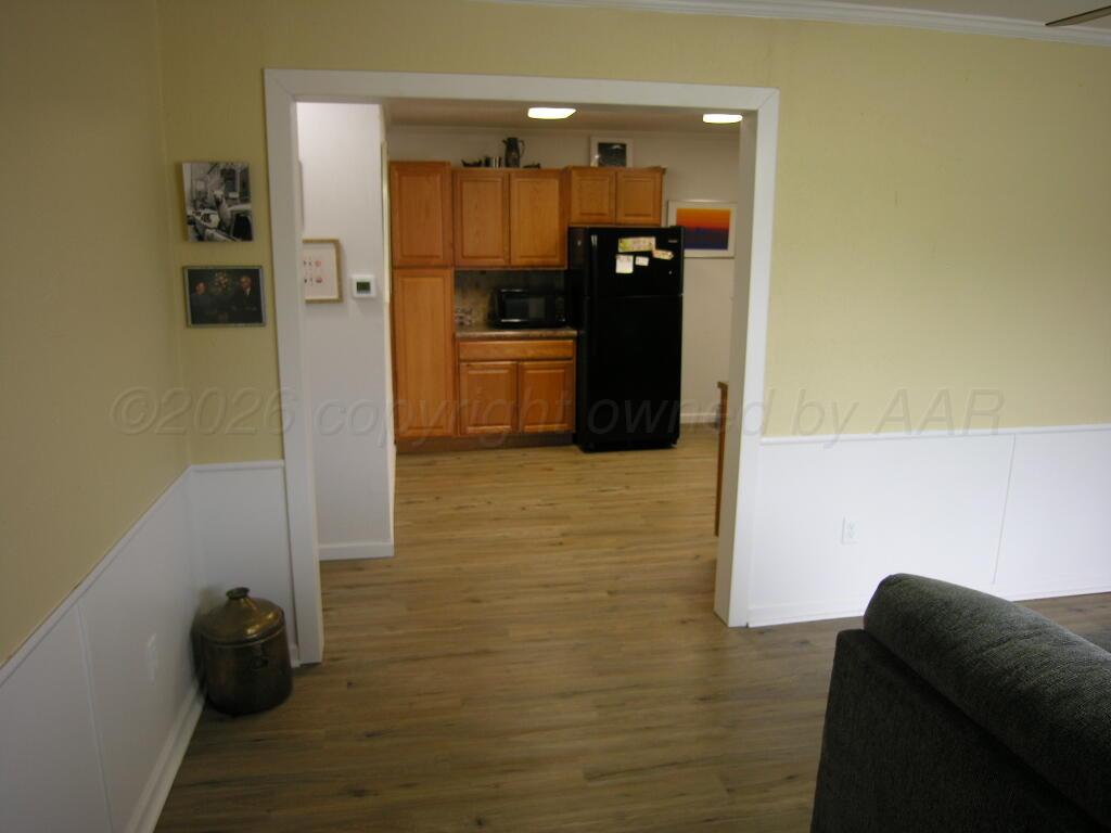 289 Overland Trail Fritch, TX 79036 - Photo 4 of 27 17-livingroom