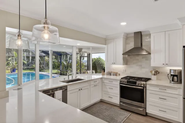 $1,498,000 | 198 Golfview Drive, Tequesta, FL 33469
