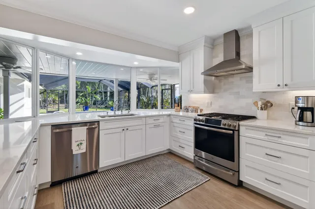 $1,498,000 | 198 Golfview Drive, Tequesta, FL 33469