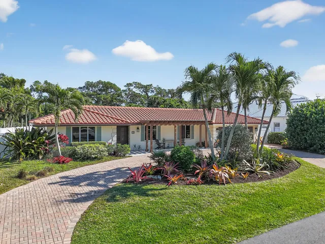 $1,498,000 | 198 Golfview Drive, Tequesta, FL 33469