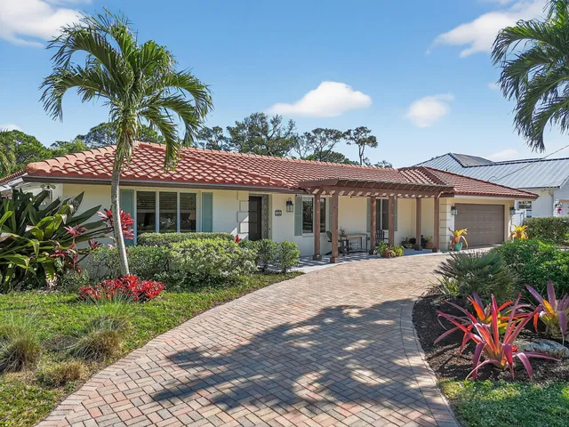 $1,498,000 | 198 Golfview Drive, Tequesta, FL 33469