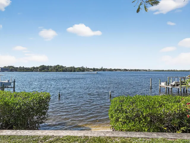 $1,498,000 | 198 Golfview Drive, Tequesta, FL 33469