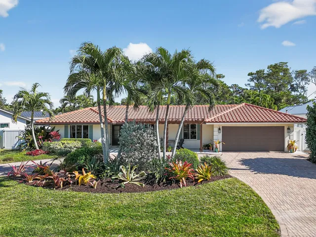 $1,498,000 | 198 Golfview Drive, Tequesta, FL 33469