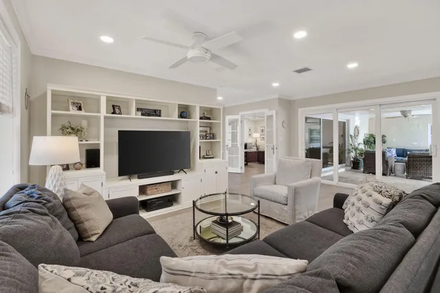 $1,498,000 | 198 Golfview Drive, Tequesta, FL 33469