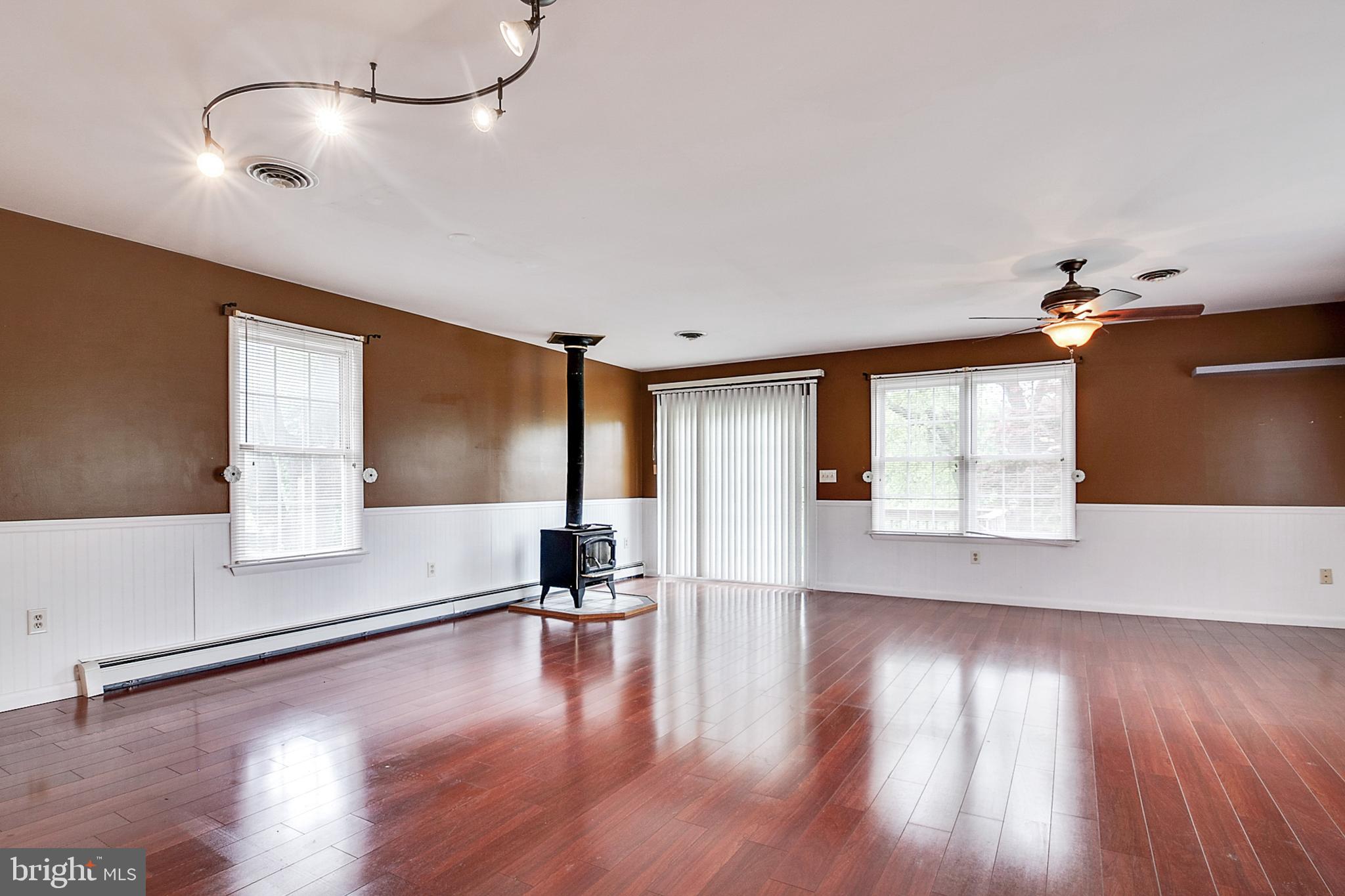 2149 Bethel Road Finksburg, MD 21048 - Photo 12 of 25 Great Room With Gleaming Floors