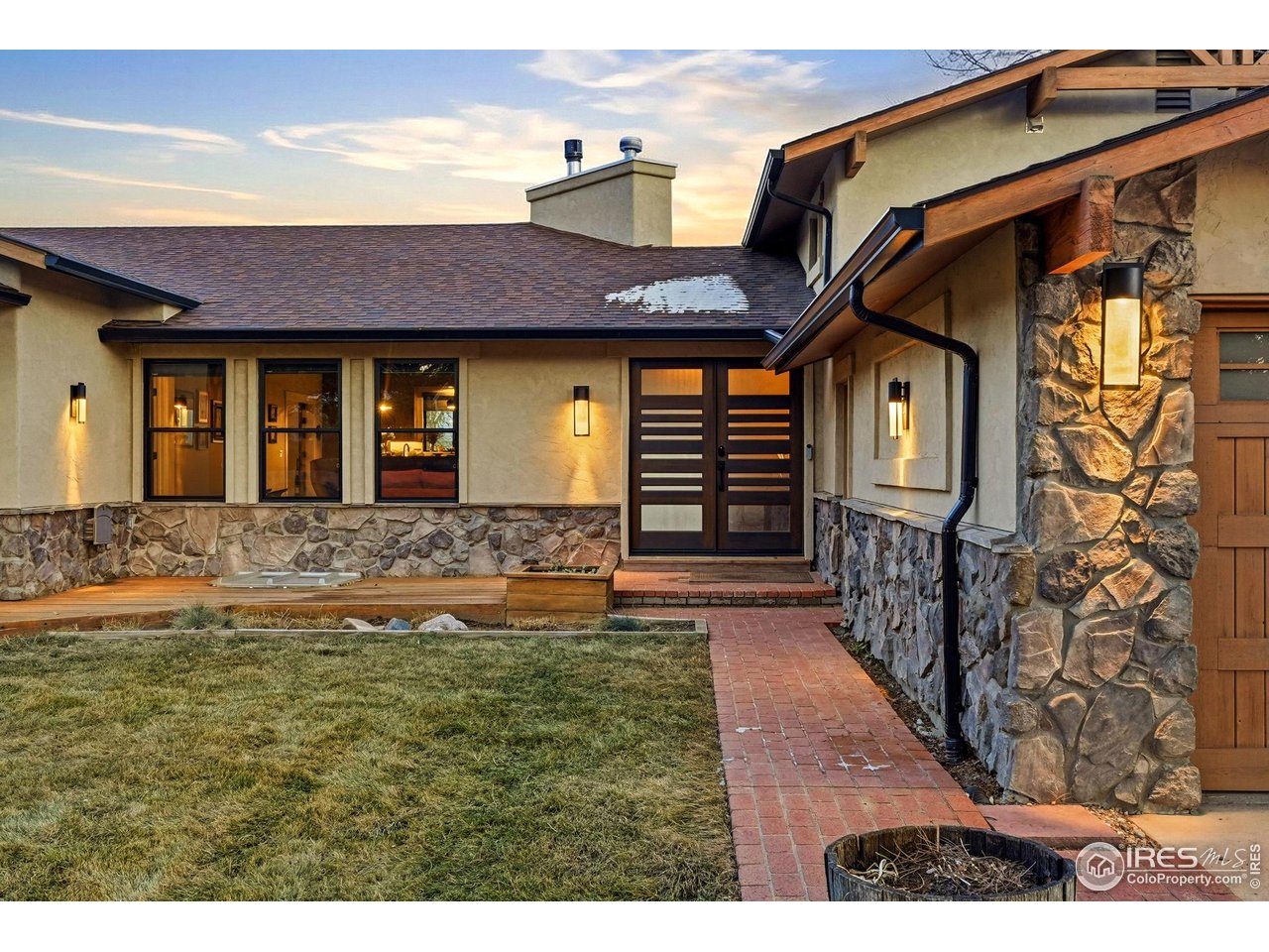 12212 Cash Road Longmont, CO 80503 - Photo 7 of 47 a front view of house with yard
