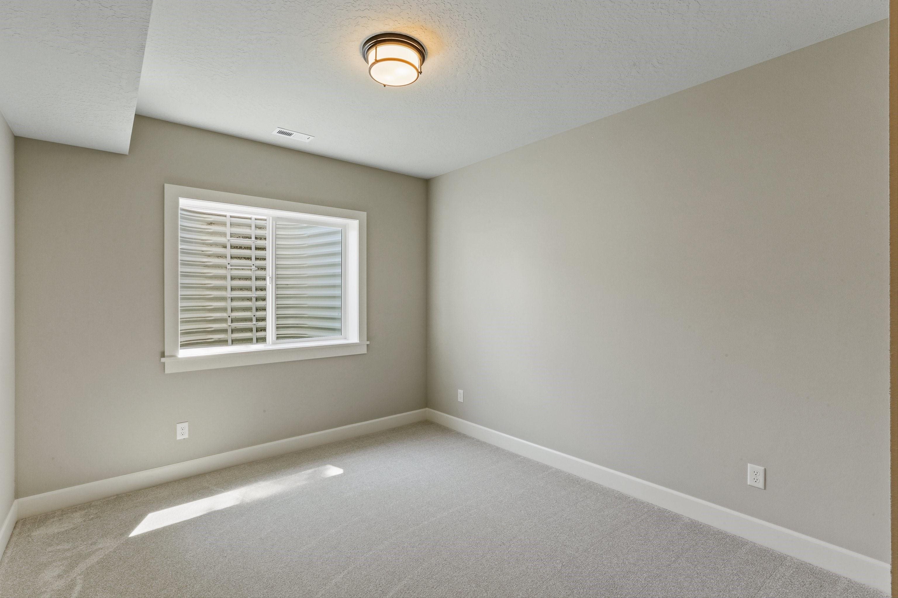 5212 South Scout Street Spokane, WA 99223 - Photo 20 of 27