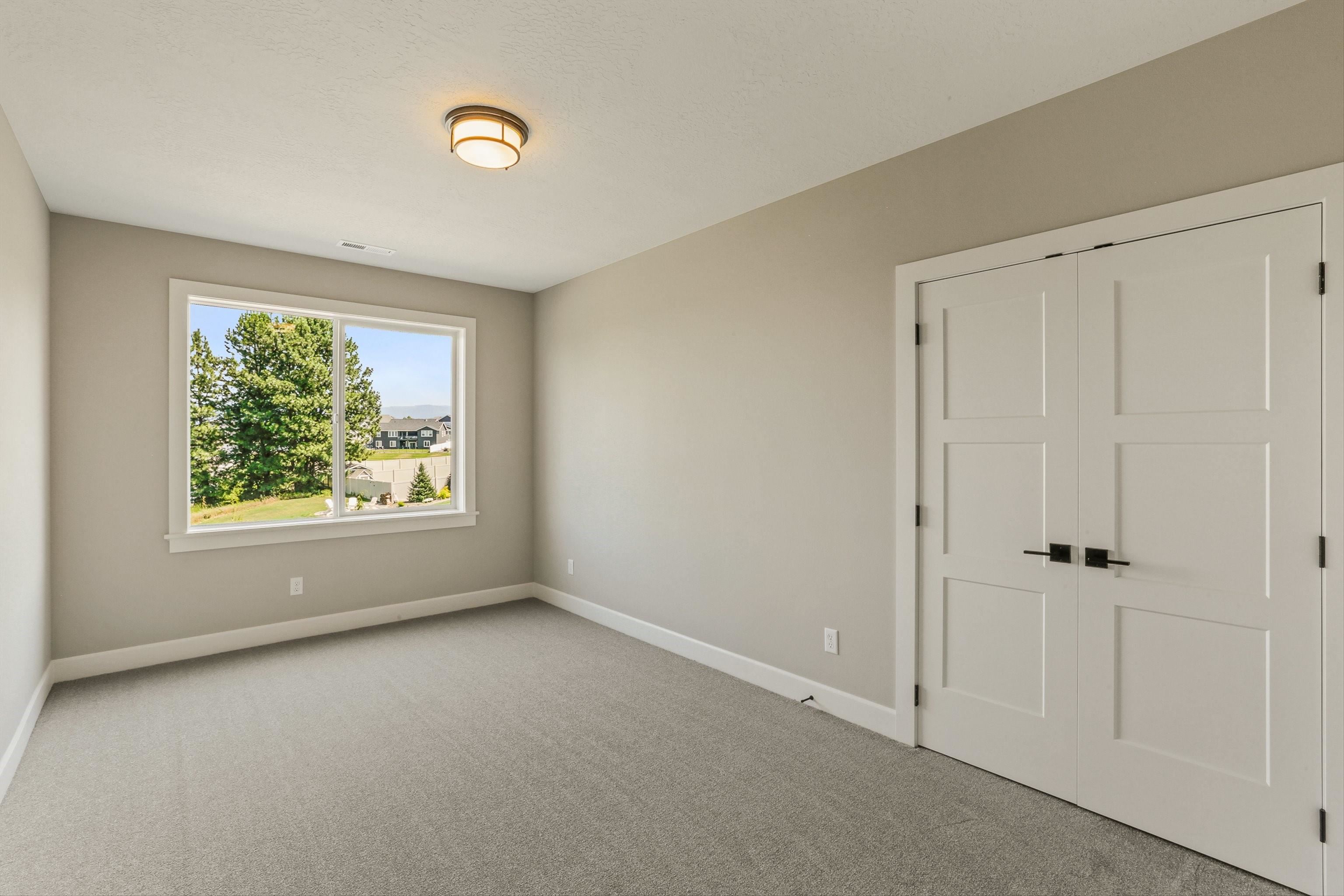 5212 South Scout Street Spokane, WA 99223 - Photo 23 of 27