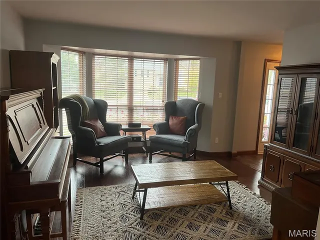 $370,000 | 4606 Hickory Ridge View Court, Eureka, MO 63025