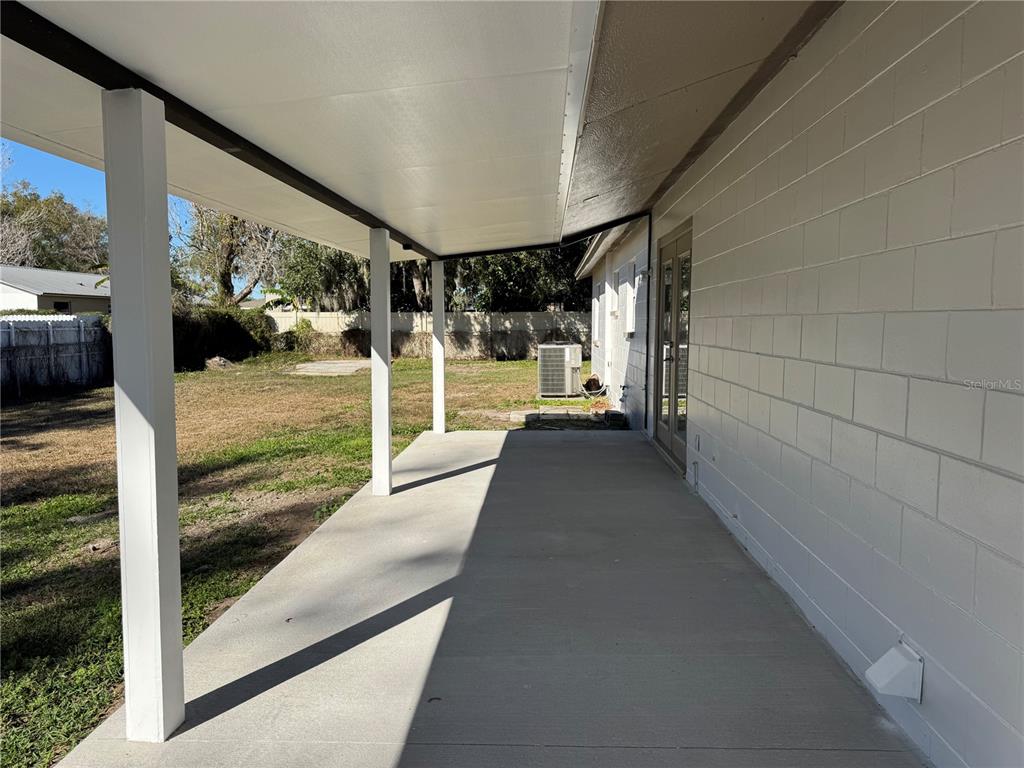 2527 Ridge Top Way Valrico, FL 33594 - Photo 5 of 31 a view of a balcony